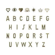 Görseli Galeri görüntüleyiciye yükleyin, Mini Cüzdan ve Kartlık Harfleri Gold (Kılıflarla uyumlu DEĞİLDİR)
